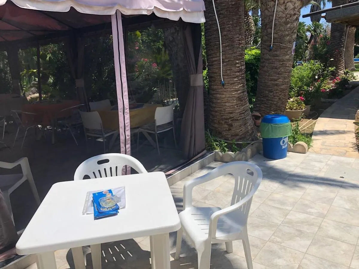Villa Yucca Avola